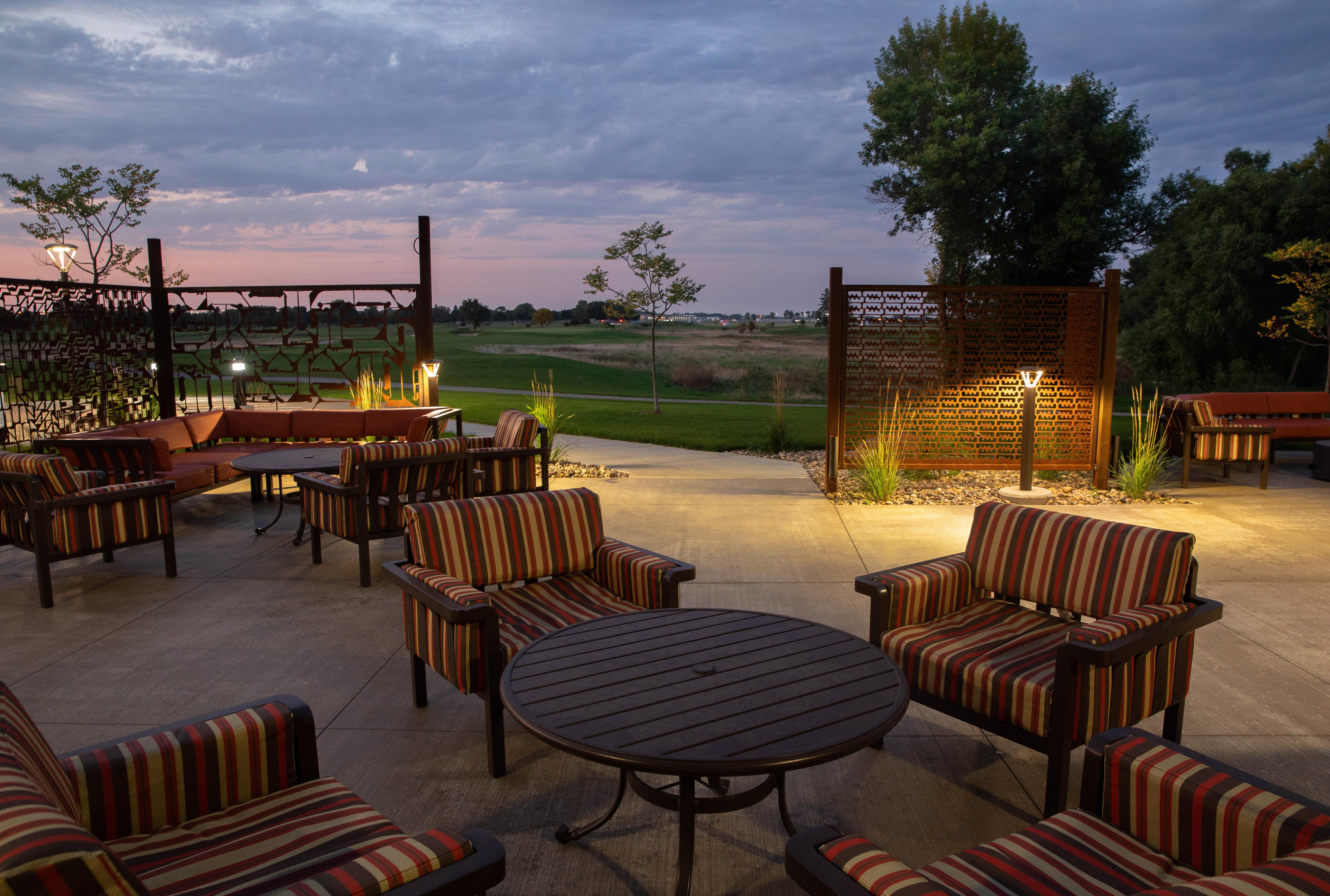 Holiday Inn & Suites Sioux Falls - Airport By Ihg Exterior foto